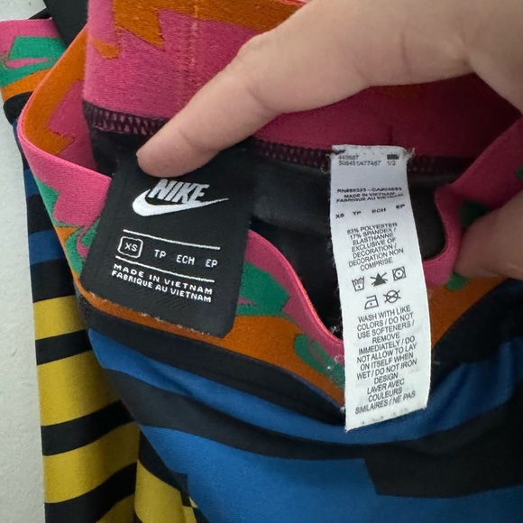 Nike NSW Printed Leggings XS Multicolor - Picture 4 of 4